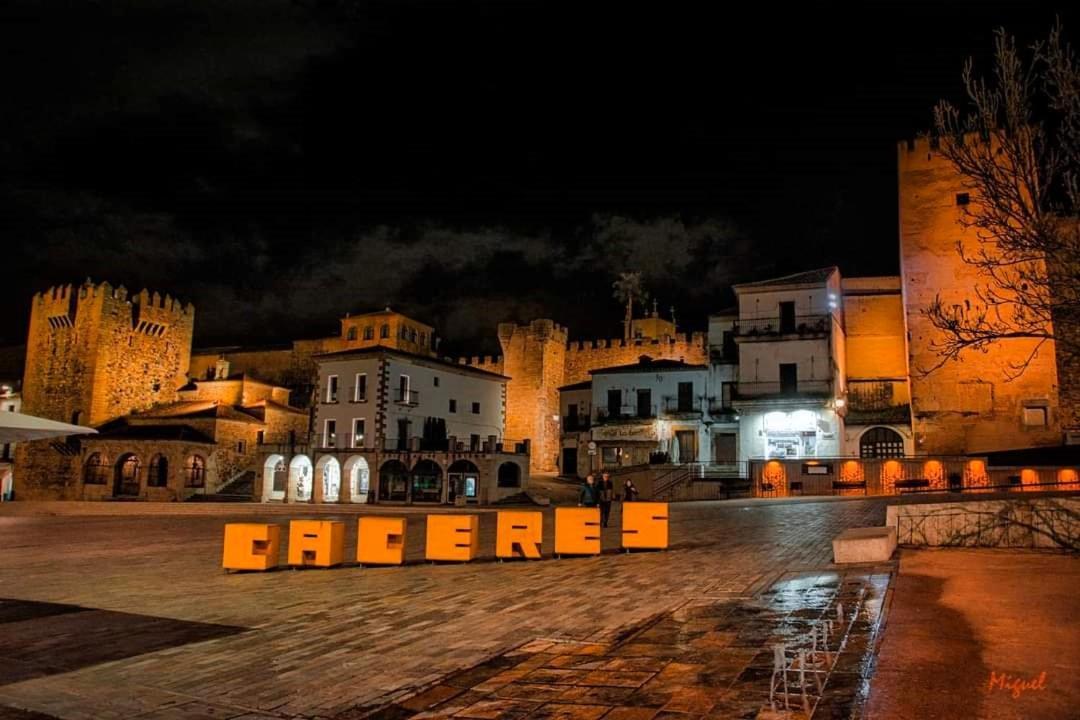 Las Cuatro Esquinas De Caces Buitenkant foto